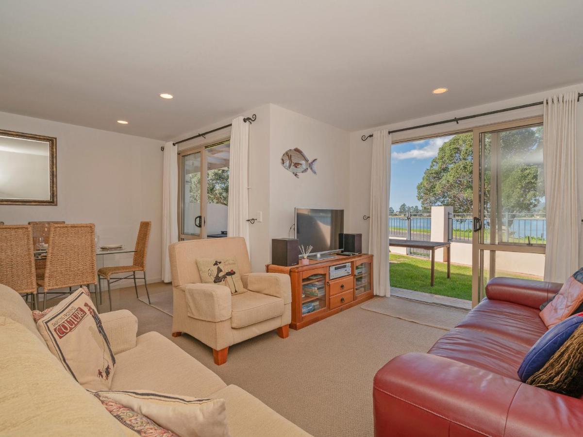 Tairua Waterfront Retreat - Tairua Apartment Екстериор снимка