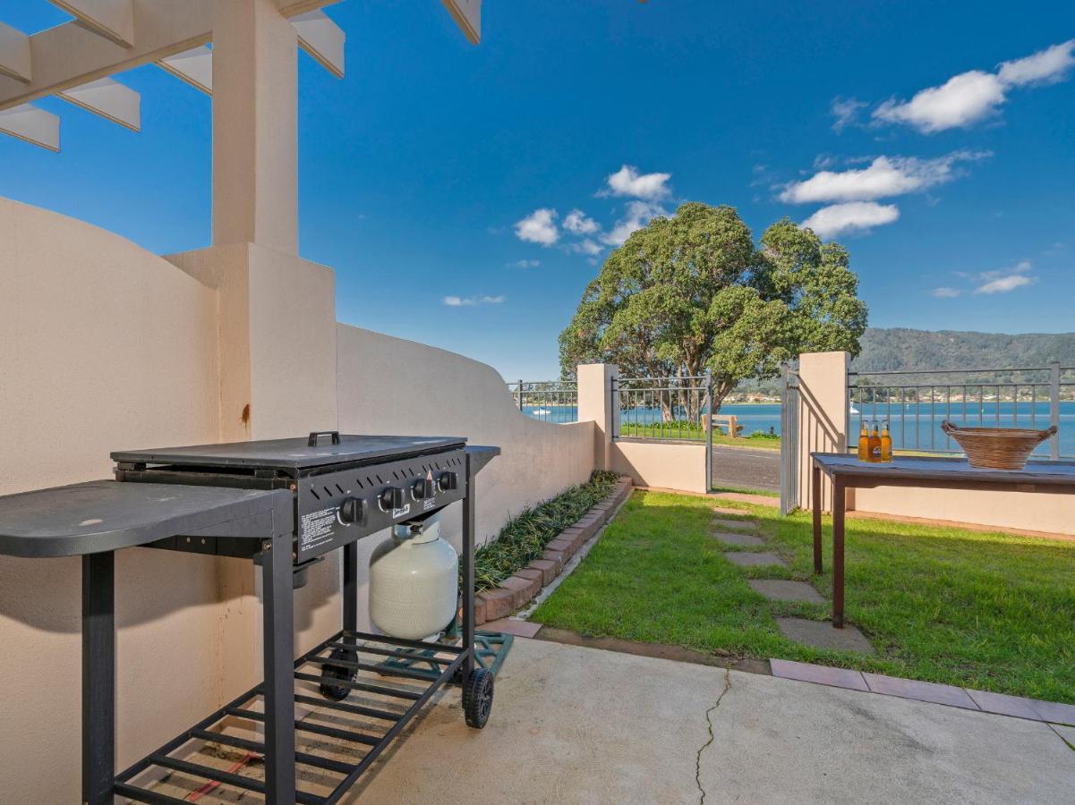 Tairua Waterfront Retreat - Tairua Apartment Екстериор снимка