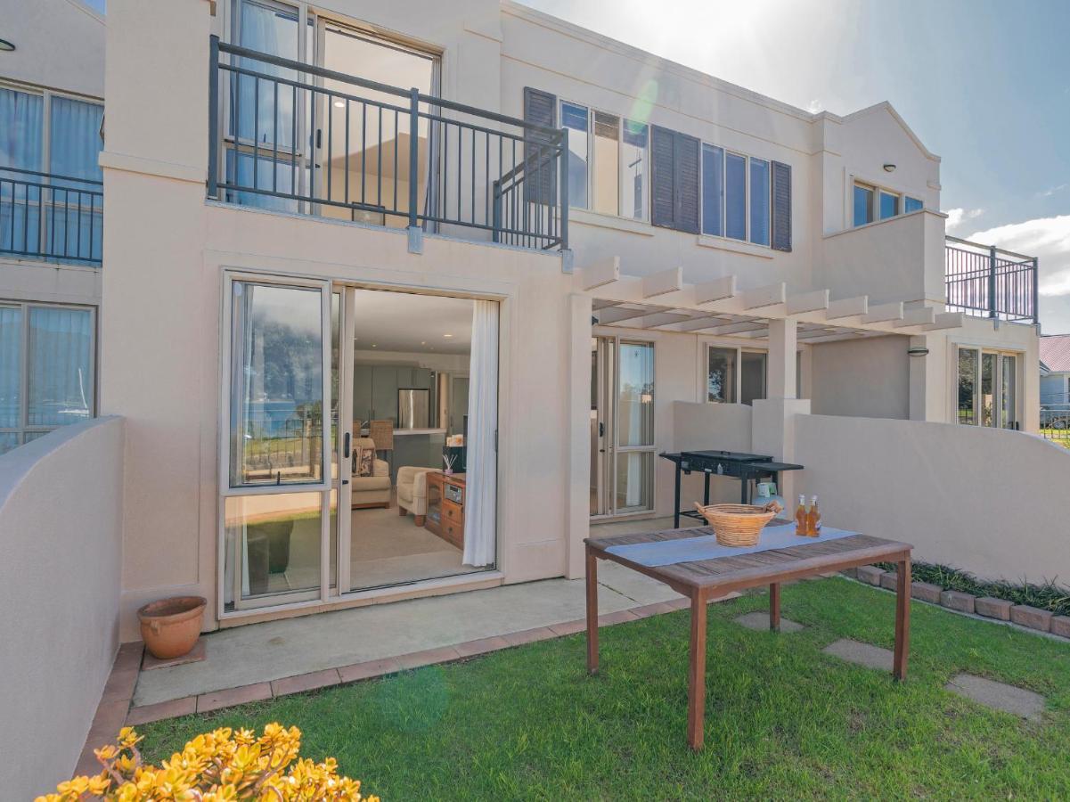 Tairua Waterfront Retreat - Tairua Apartment Екстериор снимка