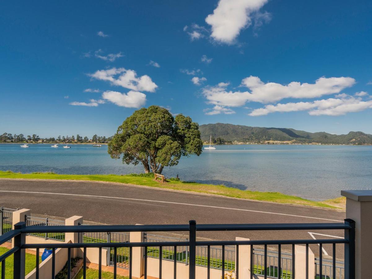 Tairua Waterfront Retreat - Tairua Apartment Екстериор снимка